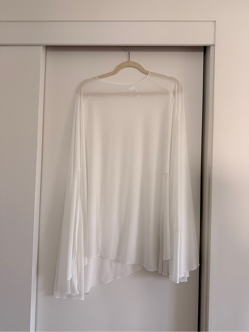 Dolce Leone Sheer White Flowing Women's Poncho Cover Up Top
